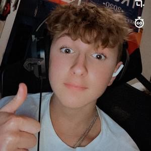 Meet your Posher, Clayyton